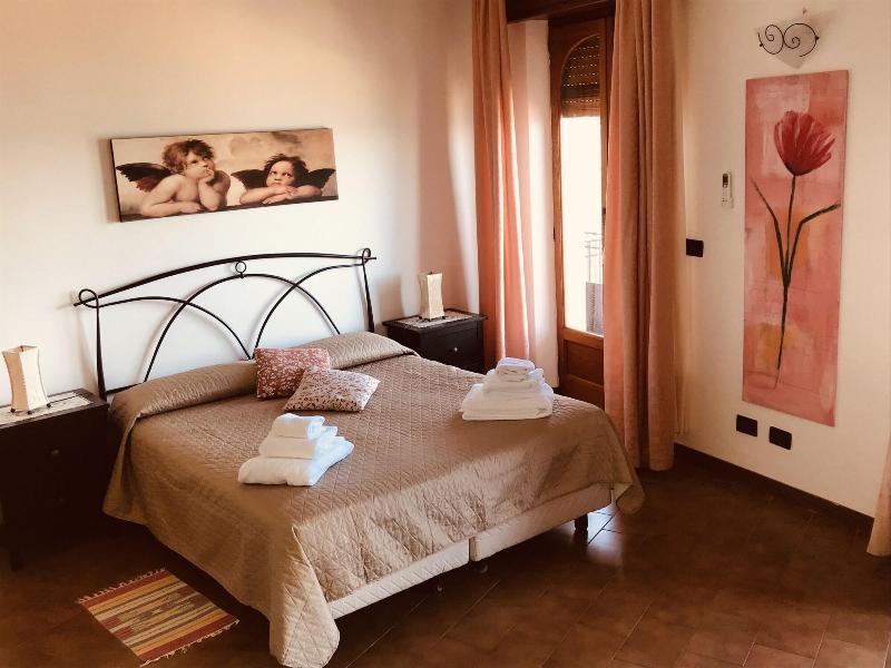 Suite Regina Кастелмола Екстериор снимка