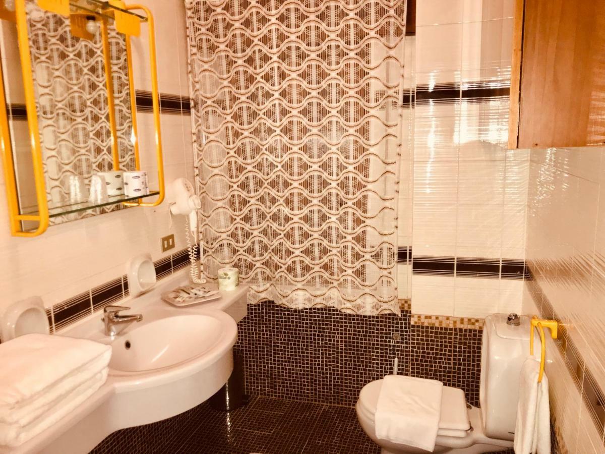 Suite Regina Кастелмола Екстериор снимка
