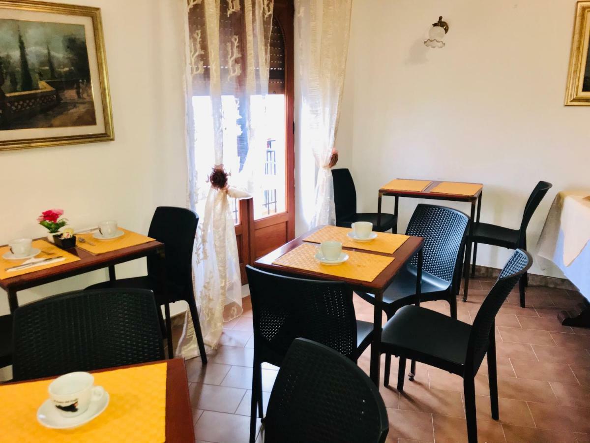 Suite Regina Кастелмола Екстериор снимка