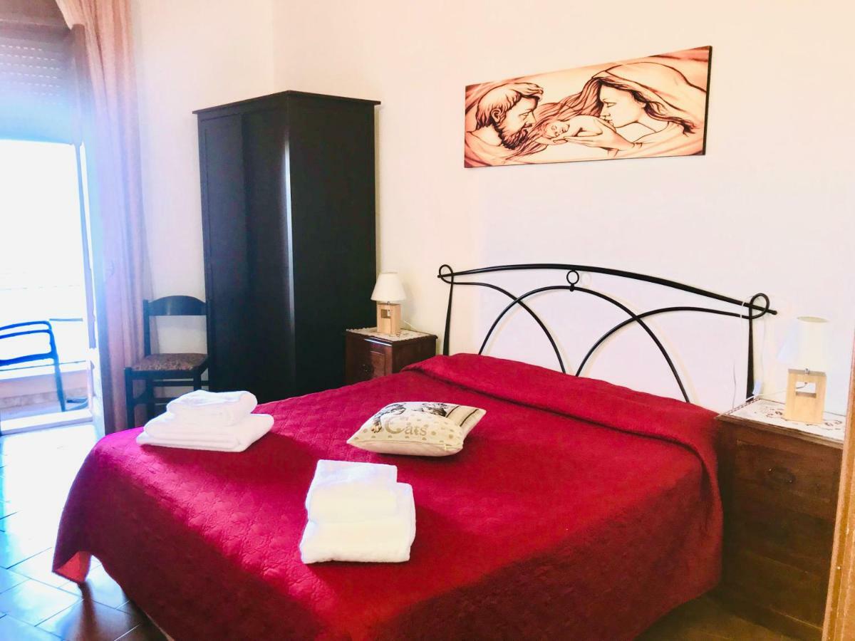 Suite Regina Кастелмола Екстериор снимка